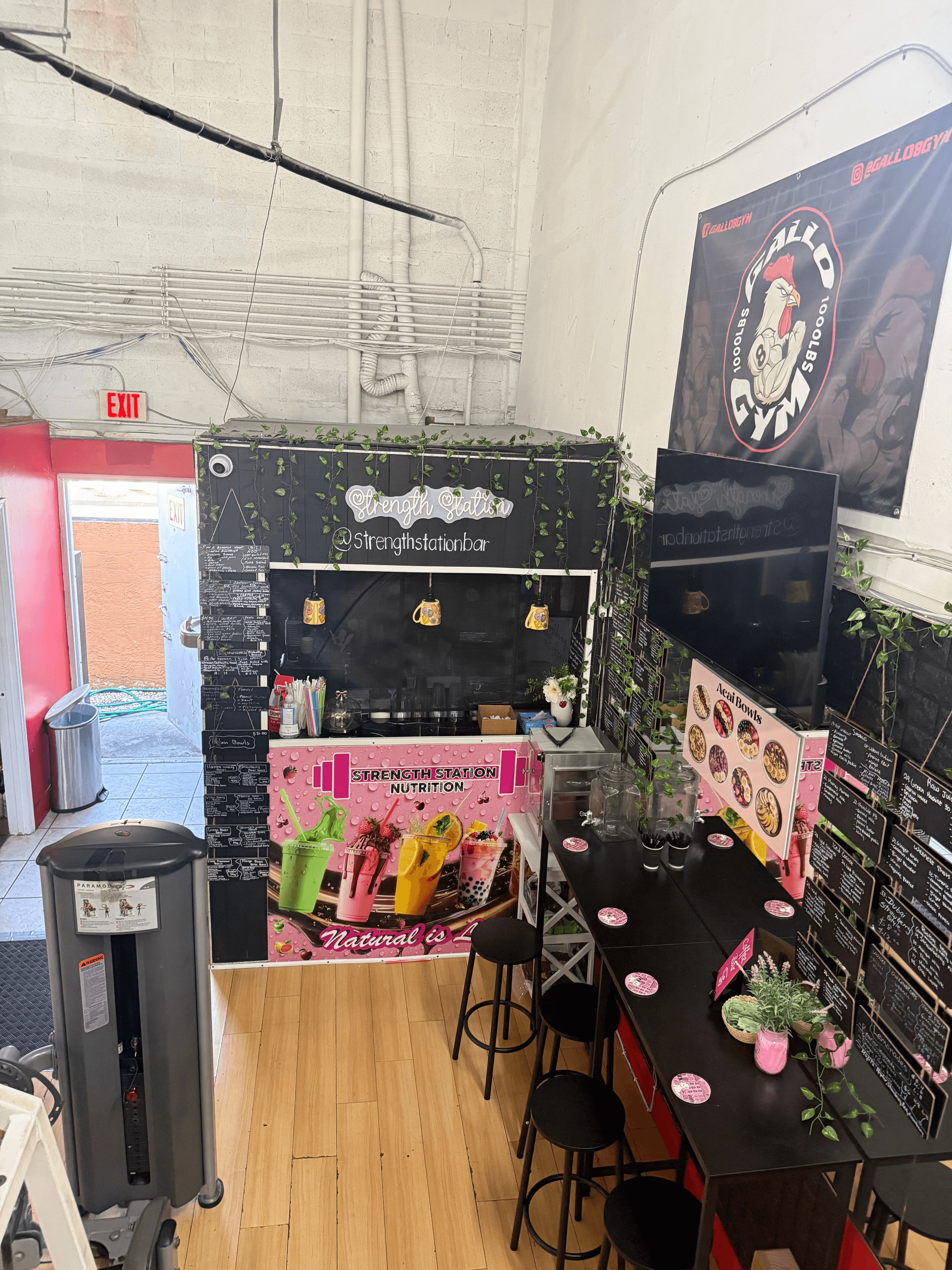 Strength Station shake bar